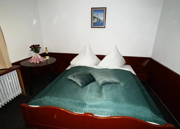 Мини-отель Stern Asteri Frickenhausen (Baden-Wurttemberg)